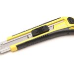 KNIV UNIV.AVBR.18MM SOFTGREP M/3 BLADER ROKKA